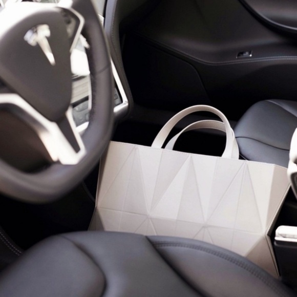 1 LEFT White Finell Axis Bag - Picture 7 of 11